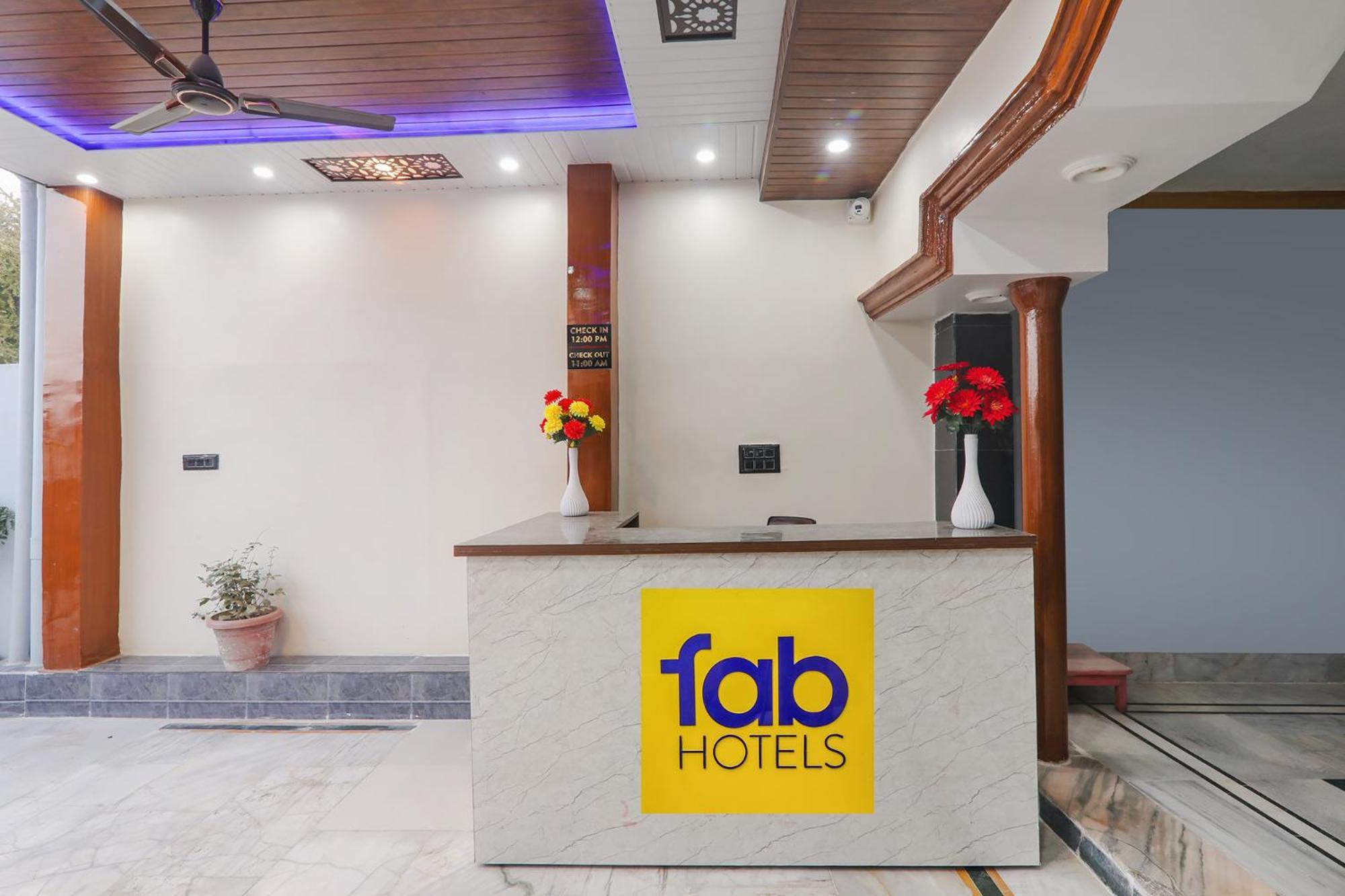 Fabexpress Awadh Inn - 400M From Shri Ram Janam Bhumi Ayodhya Екстер'єр фото