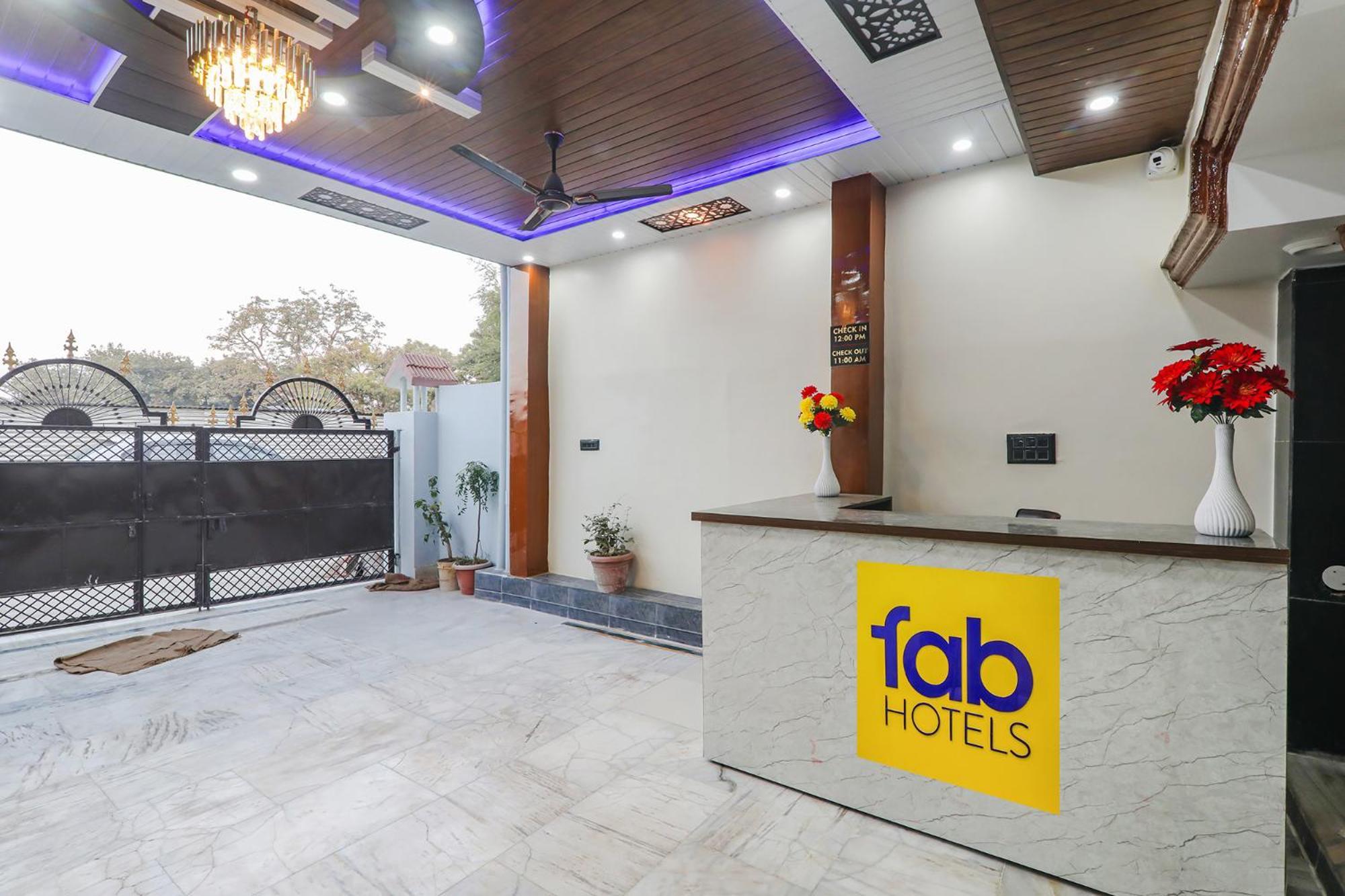 Fabexpress Awadh Inn - 400M From Shri Ram Janam Bhumi Ayodhya Екстер'єр фото
